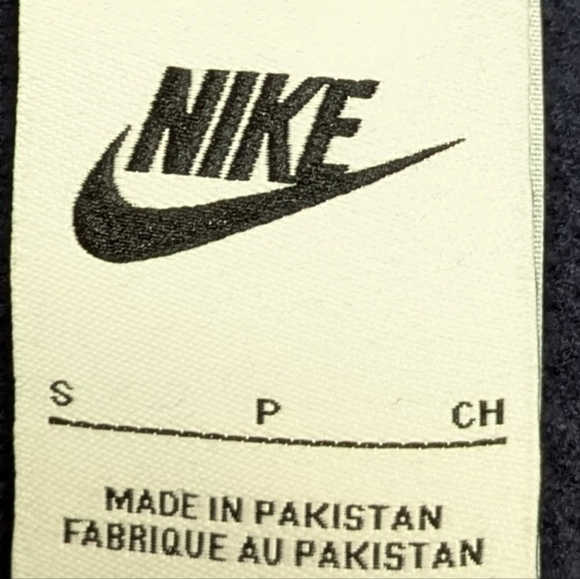 Nike Small Hoodie - Picture 4 of 9